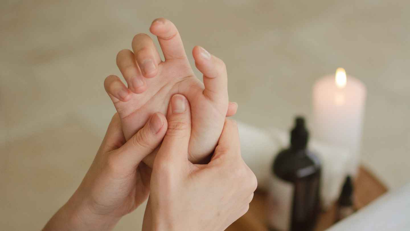 Hand & Foot Reflexology